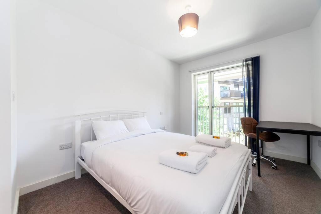 Apartamento Stunning New 3 Bdr Duplex Wbalcony, East Londres Exterior foto